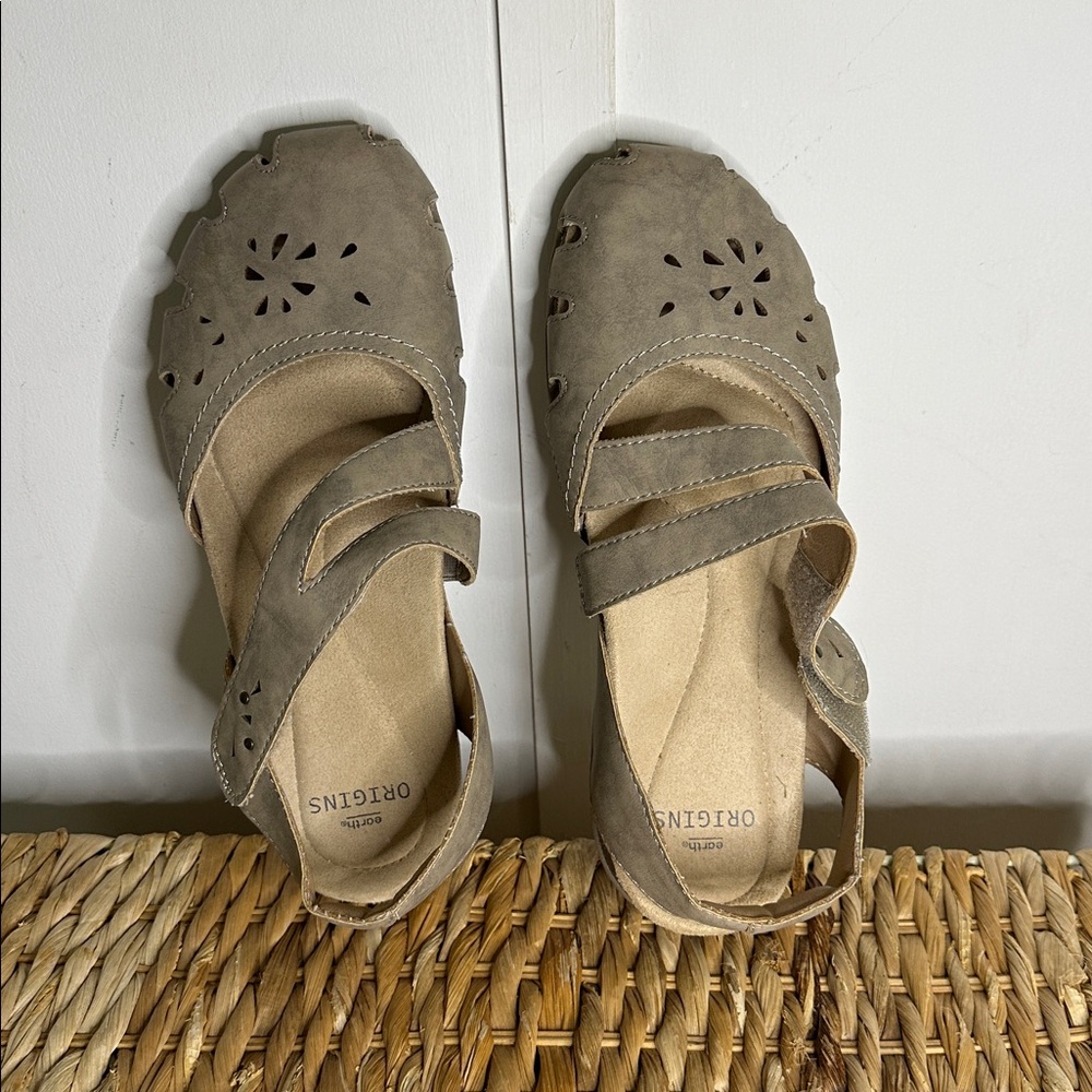 Origins‎ Women's Taupe Sandals size 9 - Picture 6 of 7